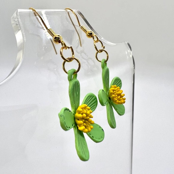 Green and Yellow Flower Earrings - 90s Dangle Earrings - Hippie Earrings - Picture 2 of 9